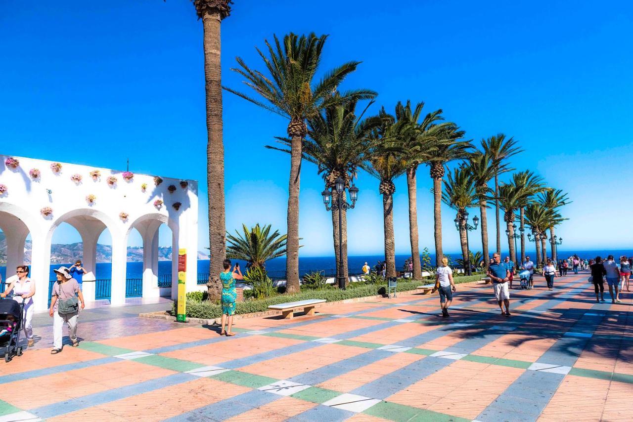 Nerja Center Apartment With Sea View Екстер'єр фото