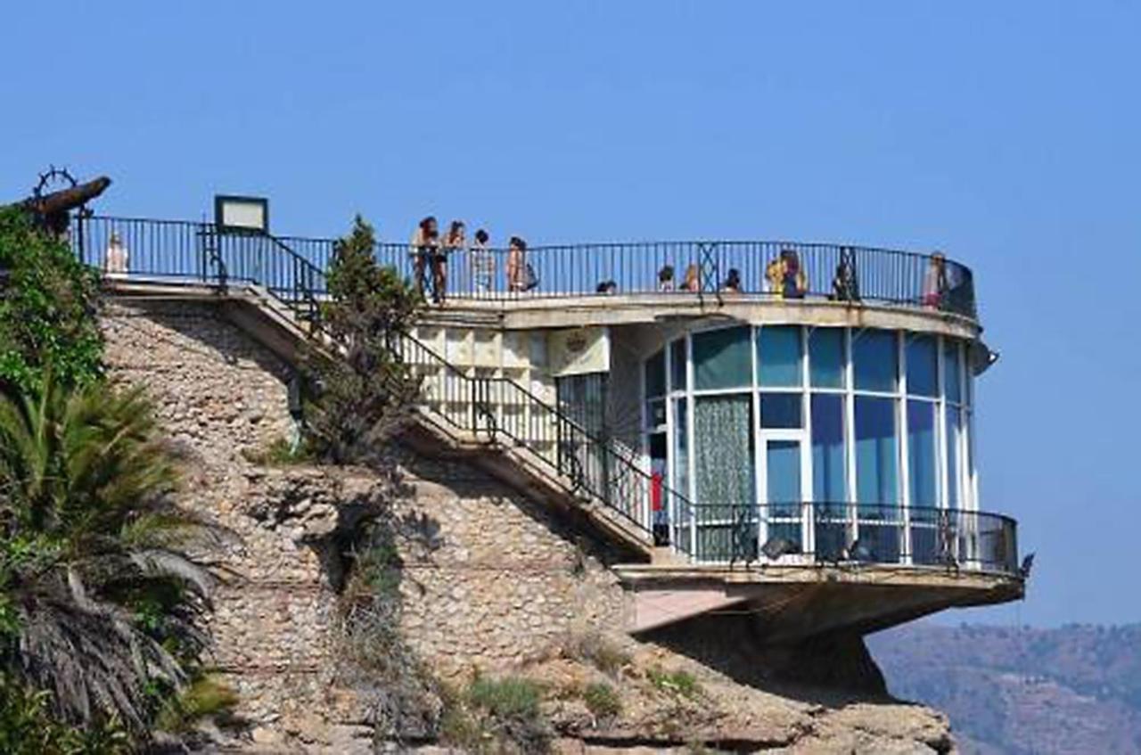 Nerja Center Apartment With Sea View Екстер'єр фото
